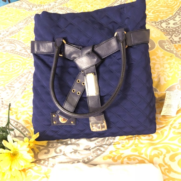 ❤️HP❤️ Marc Jacobs w/ Leather Blue Quilted Handbag - Picture 3 of 8